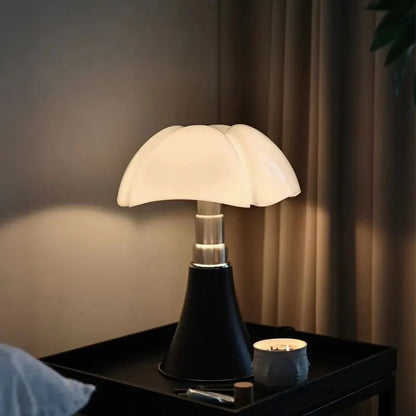 RetroGlow | Designer LED Tafellamp voor Sfeervolle Werkplekken