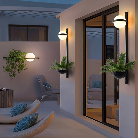 NoctiGlow | Moderne Buitenwandlamp met Bolvormige Kap